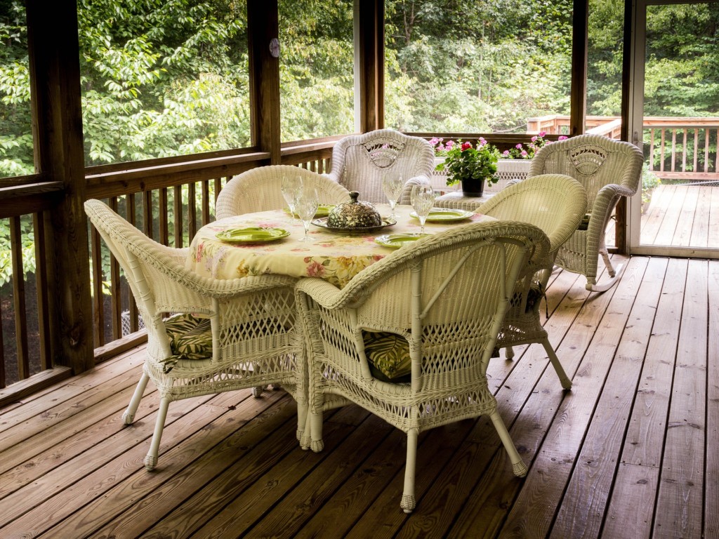 214Painting Beautifying Your Home's Exterior Decks