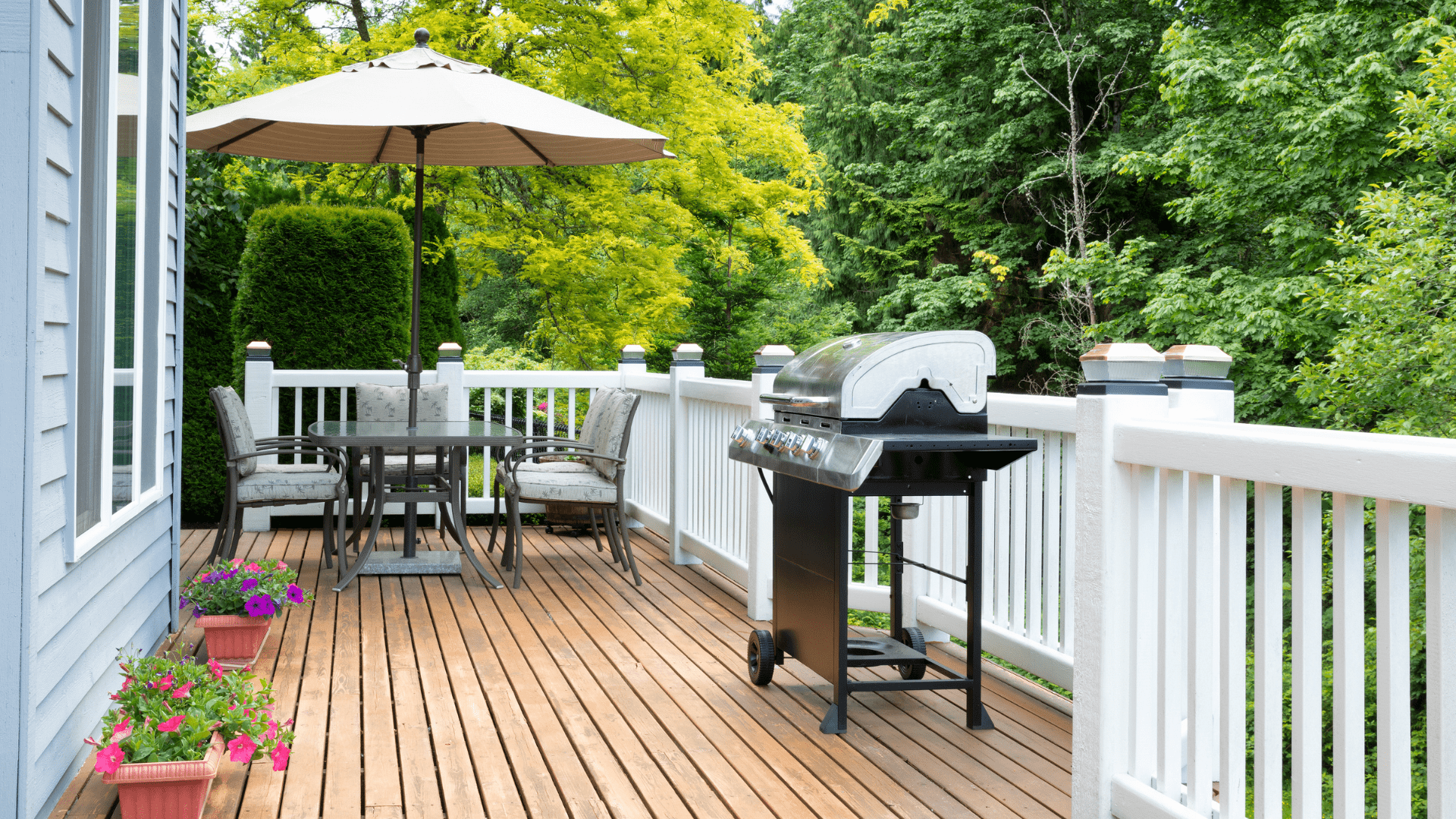 Beautifying Your Home’s Exterior: Decks